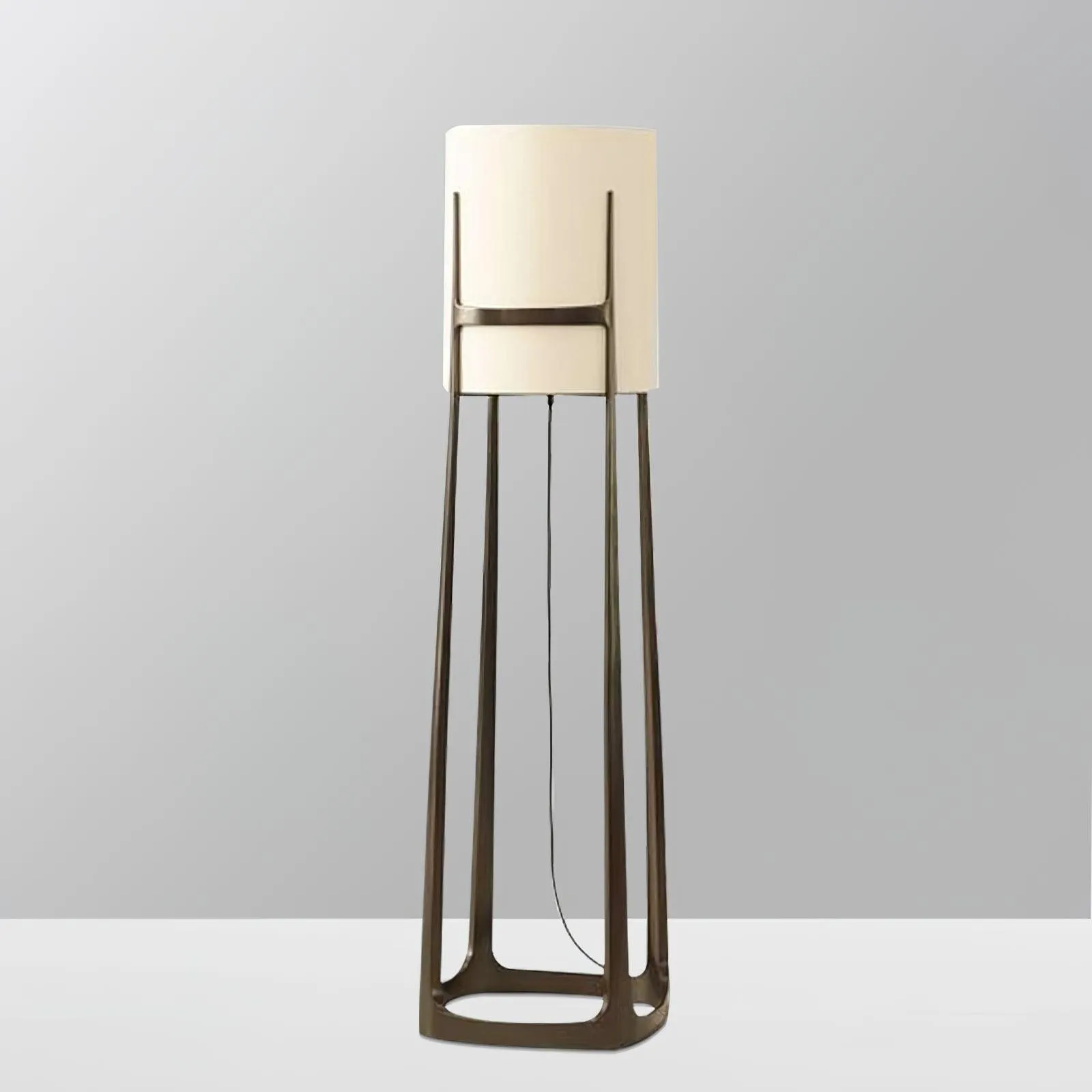 X L 04 Floor Lamp