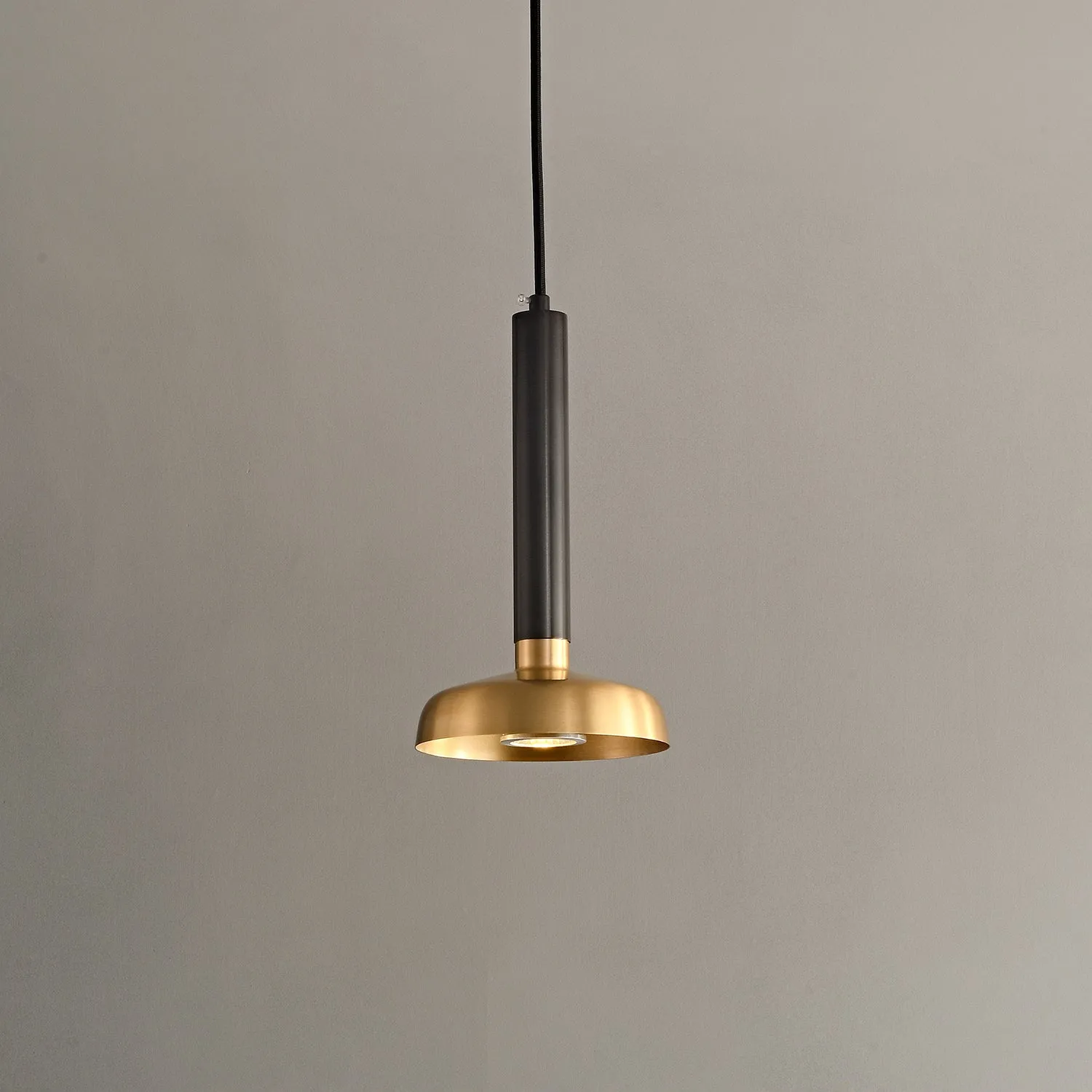 Zephyros Pendant Lamp