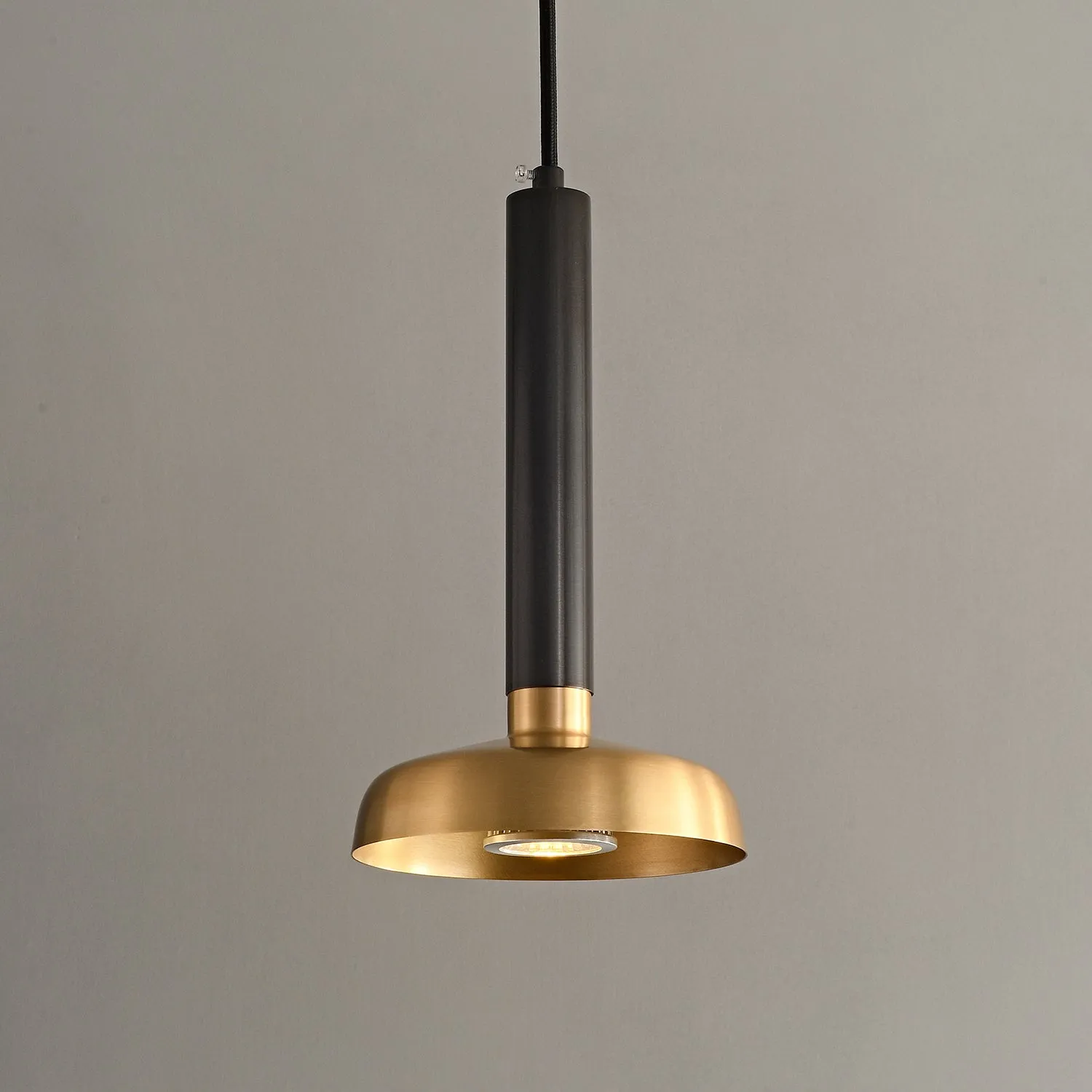 Zephyros Pendant Lamp